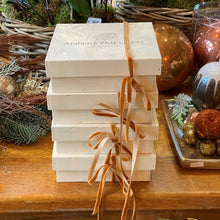 Afbeelding in Gallery-weergave laden, The Cheese Box Dessert 1p