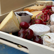 Afbeelding in Gallery-weergave laden, The Cheese Box To Share 4P (inclusief Beerbox 4 P)
